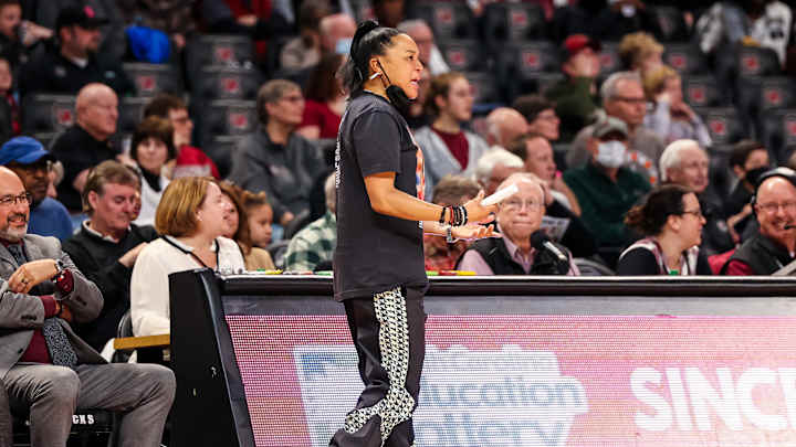 Second Half Fury Helps Gamecocks Pull Away From Wildcats