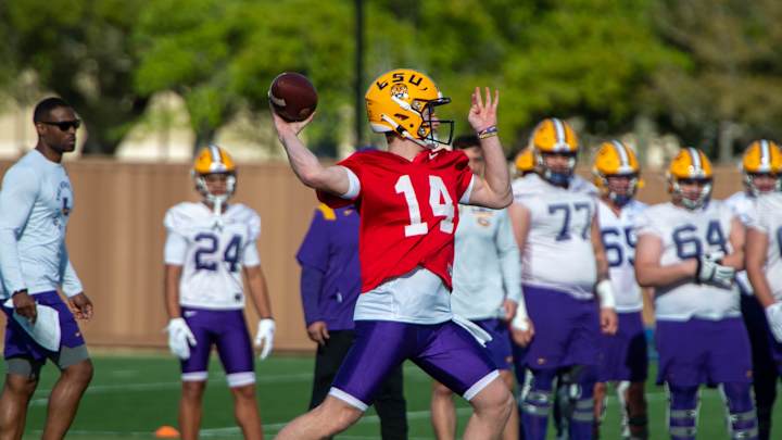 Three Potential Transfer Destinations for LSU QB Walker Howard
