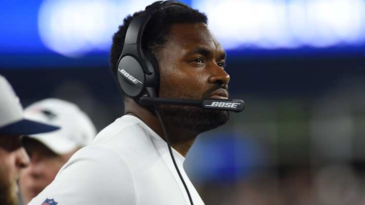 Patriots LB Coach Jarod Mayo no Longer a Candidate for Browns Open Defensive Coordinator job