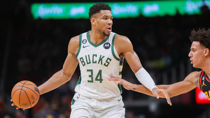 Giannis Antetokounmpo Expected to Miss Heat Game With Knee Injury, per Report