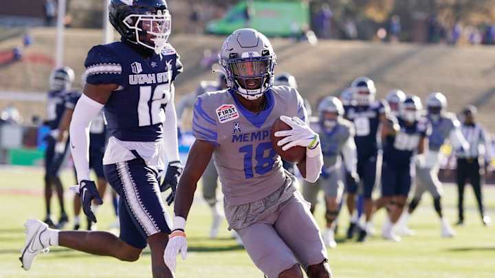 Eddie Lewis, South Carolina's New Deep-Ball Threat