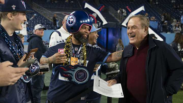 Everyone's Saying Same Thing about Al Michaels: Where's the Energy?