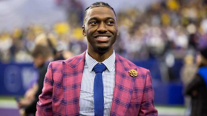 Robert Griffin III Caught Barry Sanders Napping at Heisman House, and Fans Had Jokes