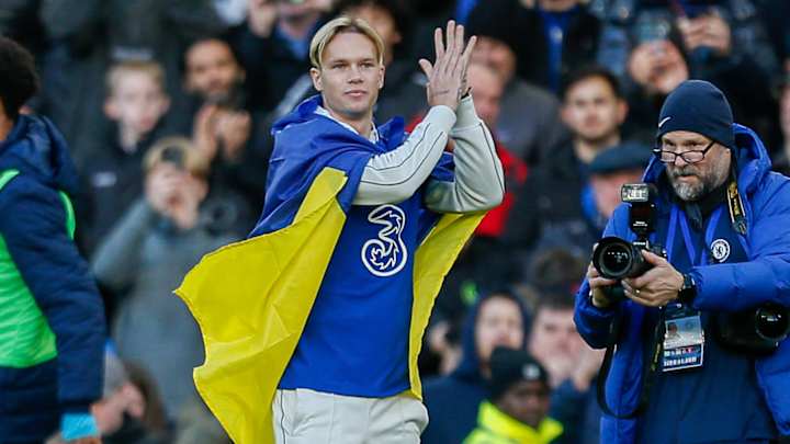 Shakhtar Owner Pledges $25 Million to Ukrainian Families Following Mudryk Transfer