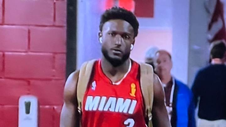 Chris Goodwin Wears Dwyane Wade 2006 Finals Jersey Before The Tampa Bay Buccaneers Face Dallas Cowboys