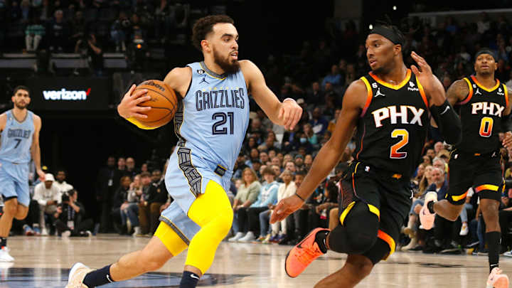 Suns Gashed by Grizzlies to End Road Trip