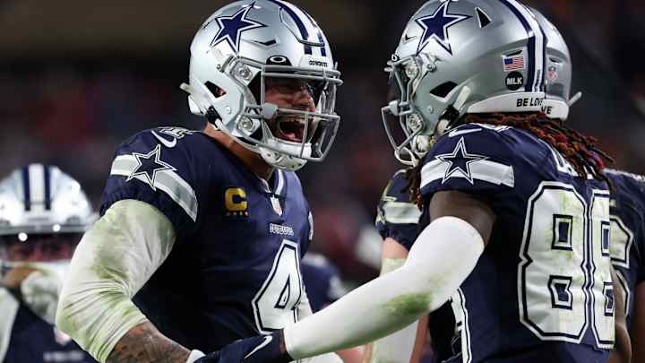 Dak Prescott’s Five-TD Effort Propels Cowboys to Wild-Card Win Over Buccaneers