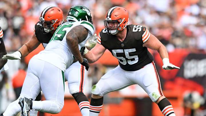 Rams Offseason Priority: Bolster Offensive Line or Pass Rush?