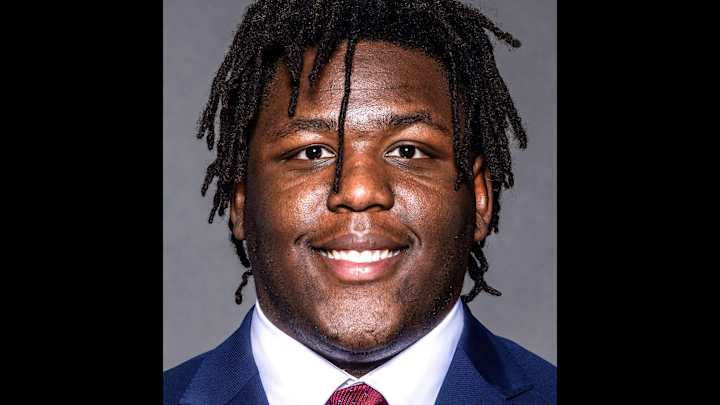 Official: Oklahoma Offensive Lineman Enters Transfer Portal