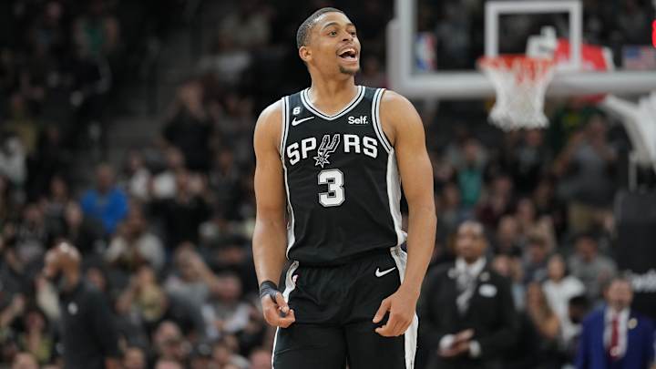 Spurs PF Keldon Johnson Reveals How He Almost Committed to Texas Longhorns Spurs PF Keldon Johnson Reveals How He Almost Committed to Texas Longhorns