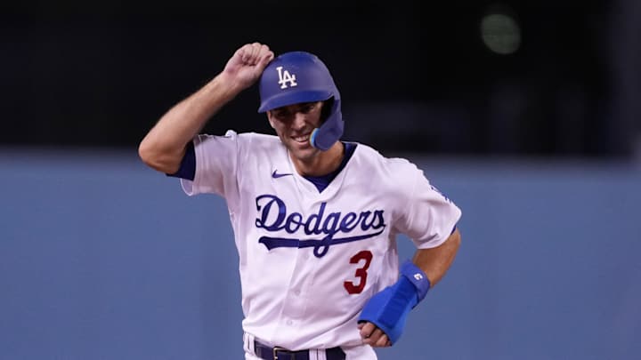 Dodgers: Chris Taylor Gets Right Back to Giving His Time to People in Need Dodgers: Chris Taylor Gets Right Back to Giving His Time to People in Need