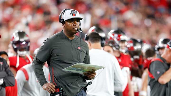 Steelers Could Still Add Byron Leftwich to Coaching Staff Steelers Could Still Add Byron Leftwich to Coaching Staff