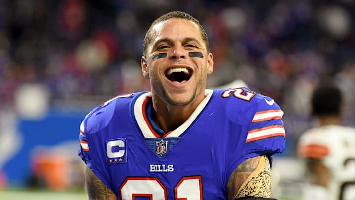 Jordan Poyer Says He’d Love Next Team to Be in State ‘That Doesn’t Take Half My Money’ Jordan Poyer Says He’d Love Next Team to Be in State ‘That Doesn’t Take Half My Money’
