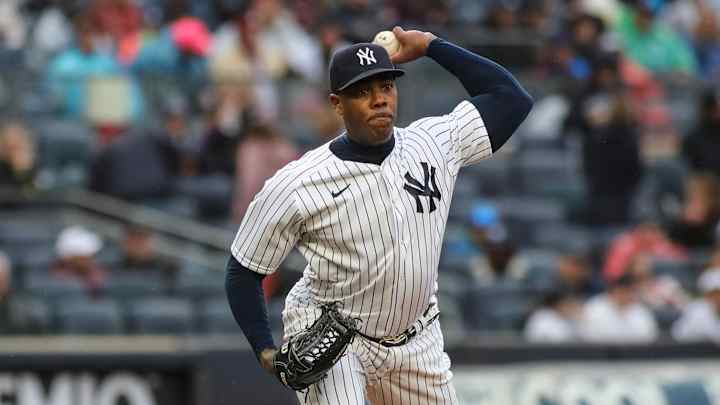Former Yankees Reliever Aroldis Chapman to Sign With Royals, per Report