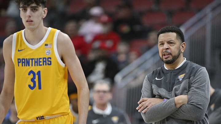 Pitt's Diaz Graham Twins Live Out Dream on Court Together Pitt's Diaz Graham Twins Live Out Dream on Court Together