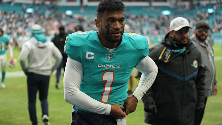 Dolphins’ Tua Tagovailoa Posts First Tweet Since Second Concussion Dolphins’ Tua Tagovailoa Posts First Tweet Since Second Concussion