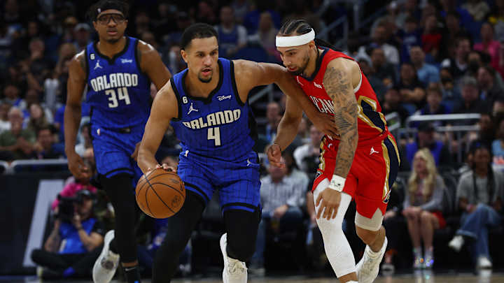 Magic Erupt in 4th Quarter, Defeat Pelicans at Home