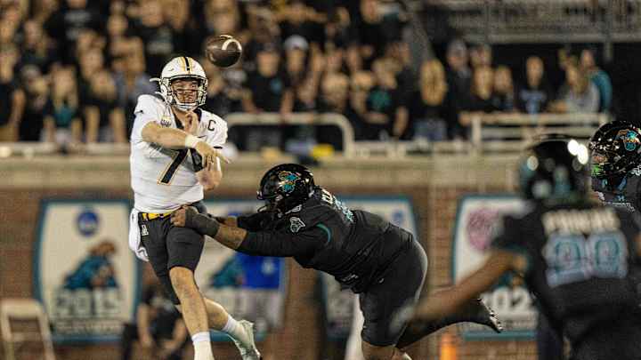 What Longshot QB's Talk with Bears Means What Longshot QB's Talk with Bears Means