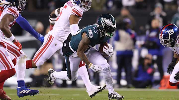 Eagles Remind Us of Their Regular-Season Dominance by Demolishing Giants