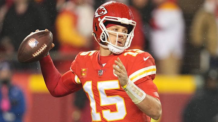 Chiefs’ Patrick Mahomes Diagnosed With High Ankle Sprain, per Report