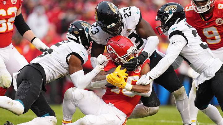 Why Foyesade Oluokun Believes Offseason Improvement Is a Must for the Jaguars