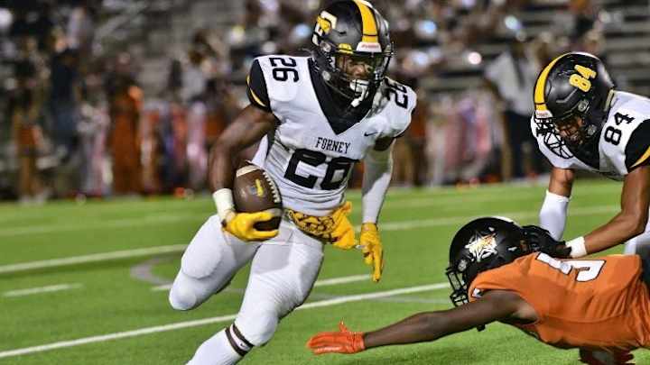 Huskies Offer Precocious Texas Running Back from Class of 2026