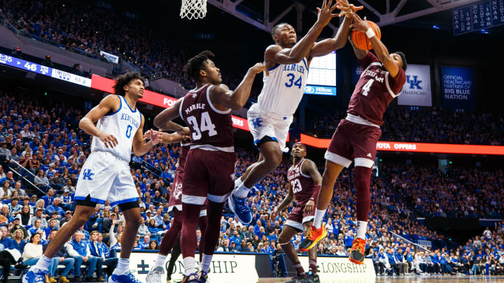 Aggies Men's Hoops Drops SEC Matchup to Arkansas 81-70: Live Game Log
