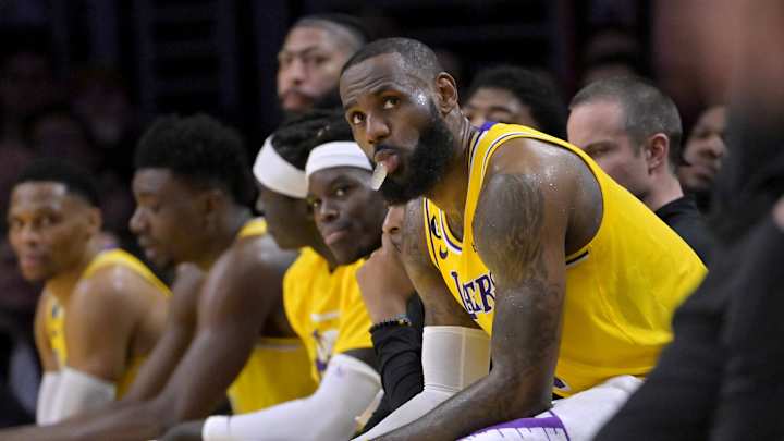 LeBron James Fans Beg For Los Angeles Lakers To Get Him Help After 46-Point Effort In Loss