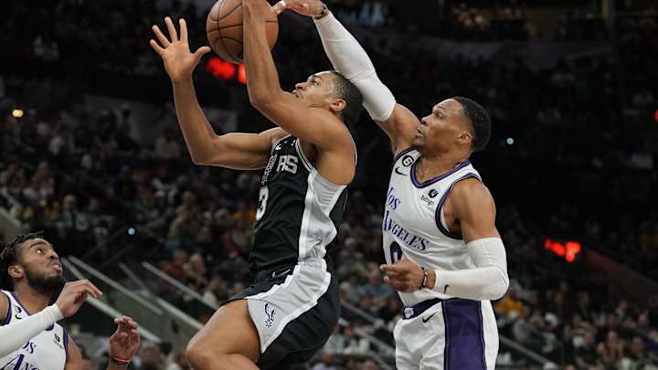 All Lakers Expert Predictions For Wednesday Night's San Antonio Bout