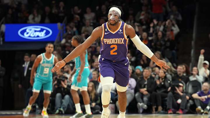 Gameday: Phoenix Suns Take on Toronto Raptors