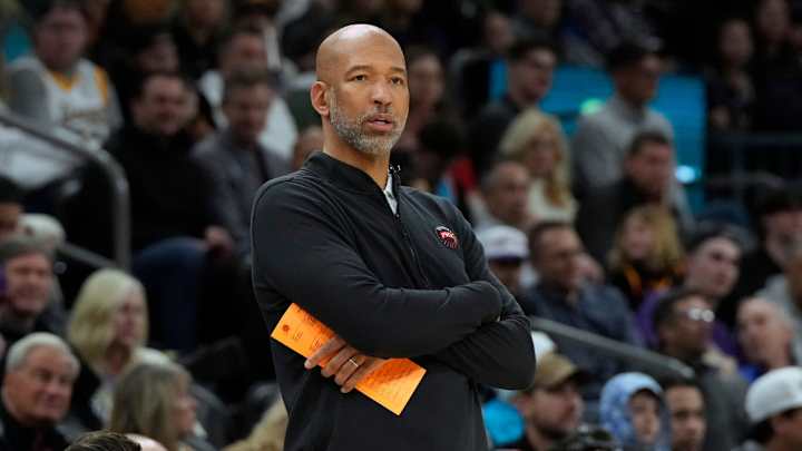 Three Takeaways From Suns' 99-95 Loss to Mavericks Three Takeaways From Suns' 99-95 Loss to Mavericks