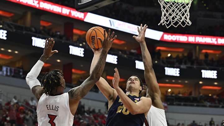 Preview: Louisville Cardinals vs. Notre Dame Fighting Irish