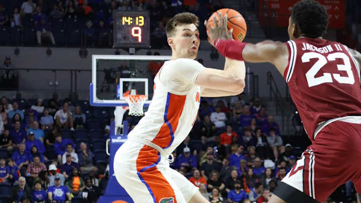 Stumbling Gators Offense Has Daunting Task vs. Volunteers Top-Rated Defense Stumbling Gators Offense Has Daunting Task vs. Volunteers Top-Rated Defense