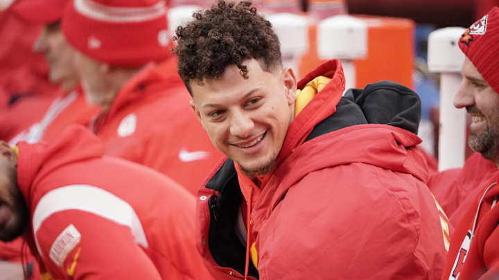 Patrick Mahomes’s Trainer Shares Incredible Meme About QB’s Ankle Recovery