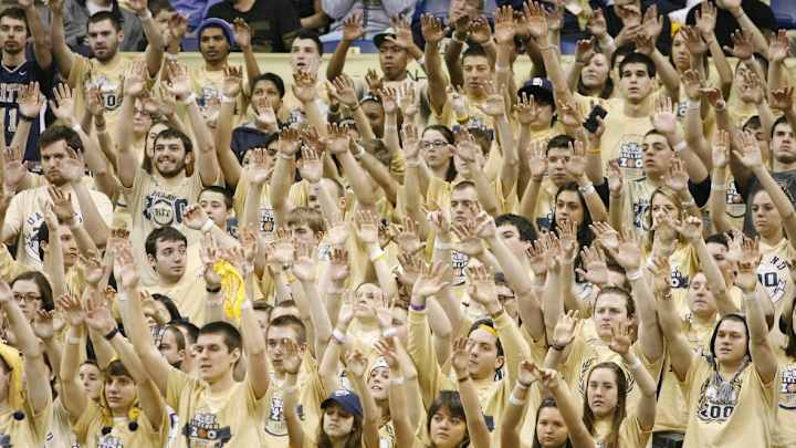Pitt Fans Bring Old School Energy Back to Petersen Events Center