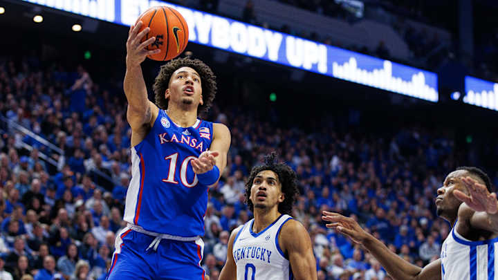 Kansas Bounces Back With Huge Road Win Over Kentucky 77-68