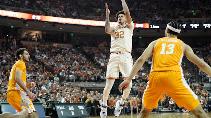 Texas Stifled by Tennessee's Defense in 82-71 Loss: Live Game Log