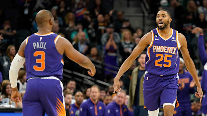 Phoenix Suns PG Chris Paul Sends Mikal Bridges Hilarious Gift Phoenix Suns PG Chris Paul Sends Mikal Bridges Hilarious Gift