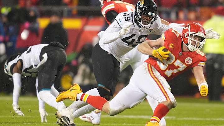 Jaguars' Arden Key, Chiefs' Khalen Saunders Fined For Hits on QBs in Divisional Round