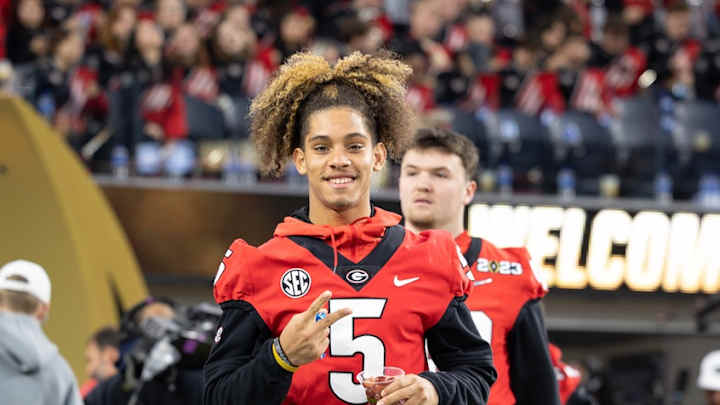 Anthony Evans Helps Create a Special Moment for a Georgia Fan
