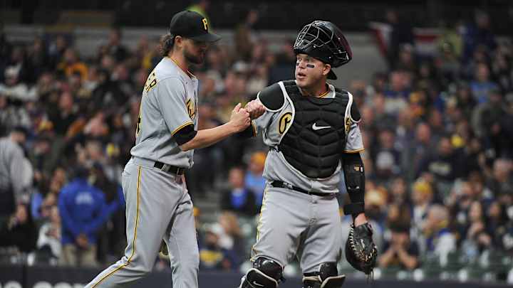 Potential Red Sox Fit Reportedly Signs Elsewhere Despite Rumored Talks; Joins NL West Club