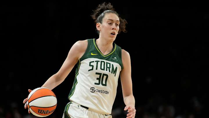 Breanna Stewart Narrows WNBA Free Agency Choice to Storm, Liberty, per Report