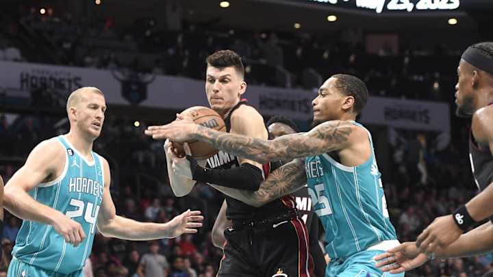 How Miami Heat’s Twitter Reacted to the Sunday Loss Against the Charlotte Hornets