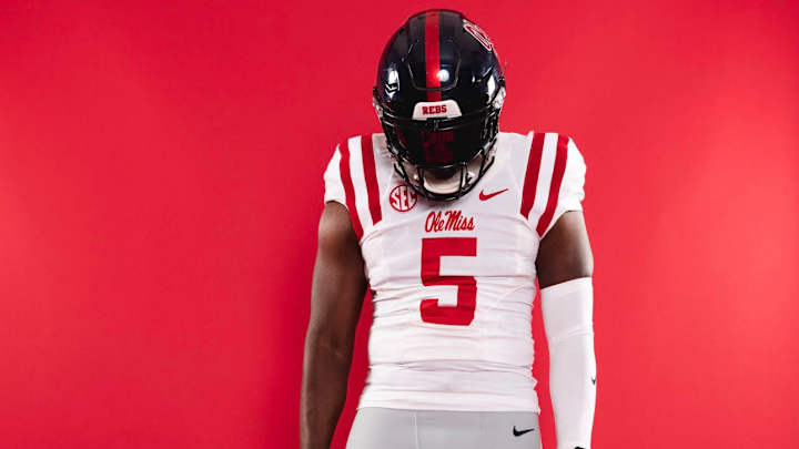 2023 Ole Miss Signee DeeJay Holmes Arrested: Report 2023 Ole Miss Signee DeeJay Holmes Arrested: Report
