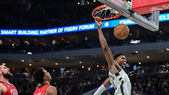 Giannis Antetokounmpo drops 50 as the Milwaukee Bucks rout the New Orleans Pelicans