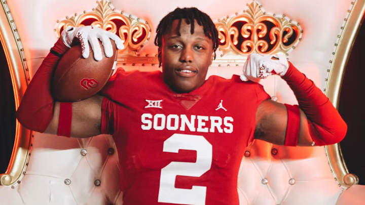 Oklahoma Freshman Enters Transfer Portal After One Semester in Norman