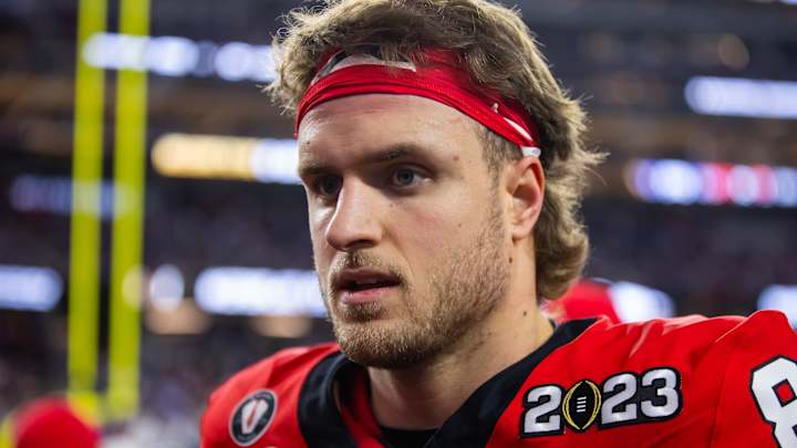 Engaged Georgia Football, Volleyball Players Announce Transfer to Mississippi State