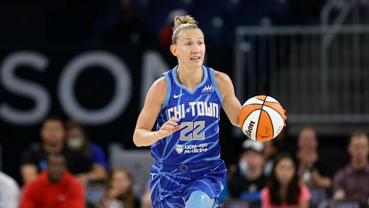 Courtney Vandersloot Announces Plans to Leave Sky After 12 Years