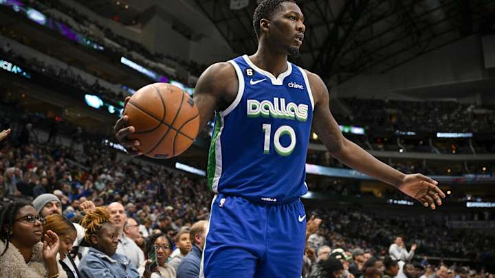 Dallas Mavs Trade Idea: Dorian Finney-Smith Returns as Complement to Luka Doncic, Kyrie Irving? Dallas Mavs Trade Idea: Dorian Finney-Smith Returns as Complement to Luka Doncic, Kyrie Irving?