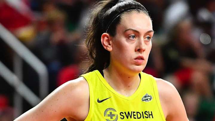The Emoji Move! Breanna Stewart Announces She'll Join Liberty The Emoji Move! Breanna Stewart Announces She'll Join Liberty